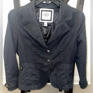 Dollhouse - Chic Women’s Cropped Blazer